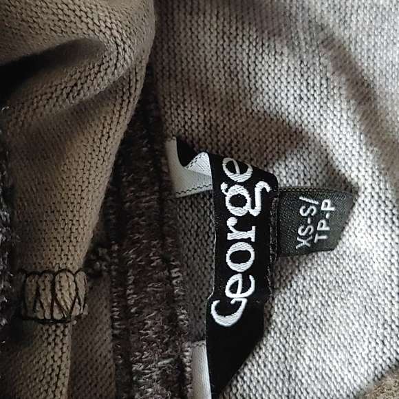 ✨George Cardigan✨ - Picture 3 of 3